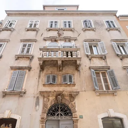 Apartman Mimi Carera & *