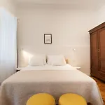 Mimi Carera &